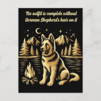Chien d'or par le feu de camp