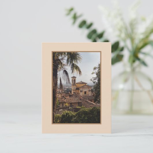 Carte Postale Chiesa di Père Noël Grata Inter Vites, Bergamo, It (Debout devant)