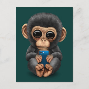 Carte Postale Chimpanzé bébé mignon tenant un téléphone cellulai