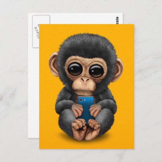 Carte Postale Chimpanzé bébé mignon tenant un téléphone cellulai (Devant / Derrière)