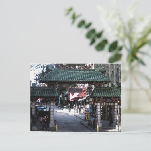 Carte postale Chinatown Gate (Debout devant)