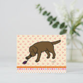 Carte Postale Chocolat Labrador Friendly (Debout devant)