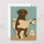 Carte Postale Chocolat Labrador Lecture journal sur Toilet (Devant / Derrière)