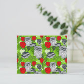 Carte Postale Chouette en roses rouges (Debout devant)