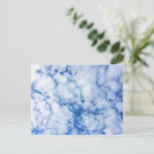 Carte Postale ciel bleu et nuages (Debout devant)