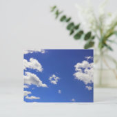 Carte Postale Ciel Bleu Profond Nuages Fluffeux Blancs, Photo (Debout devant)
