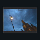 Carte Postale Ciel de Dresde<br><div class="desc">Un ciel bleu foncé parfait combiné à l'architecture fascinante de la "Frauenkirche" de Dresde. Photo prise sur une nuit d'été fraîche.</div>