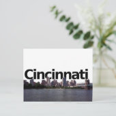 Carte Postale Cincinnati Skyline avec Cincinnati dans le ciel (Debout devant)