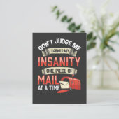 Carte Postale Citation de fou Mailman pour Crazy Mail Carrier (Debout devant)