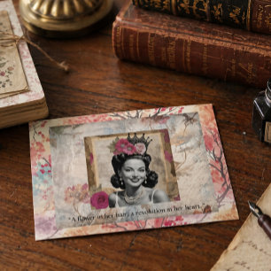 Carte Postale Citation de portrait de femme florale vintage