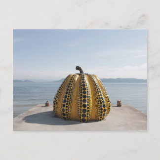 Carte postale citrouille jaune de Naoshima Yayoi K