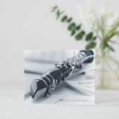 Carte Postale Clarinet sur les feuilles de musique (Debout devant)