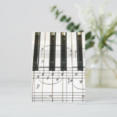 Carte Postale Clavier de piano et notes musicales (Debout devant)