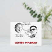 Carte Postale clintondiplomatie3 (Debout devant)