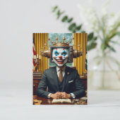 Carte Postale Clown au bureau (Debout devant)
