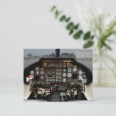 Carte Postale cockpit d'hélicoptère (Debout devant)