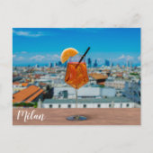 Carte Postale Cocktail Spritz sur une table avec vue sur Milan (Devant)