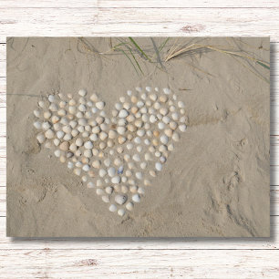 Carte Postale Coeur de coquillages sur la plage