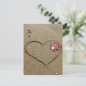 Carte Postale coeur et coquillages sur la plage (Debout devant)