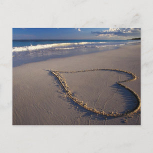 Carte Postale Coeur tiré sur la plage