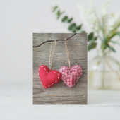 Carte Postale Coeurs rouges en bois Tableau 2 (Debout devant)