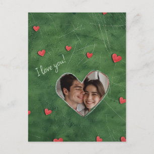 Carte Postale Coeurs rouges sur l'herbe verte