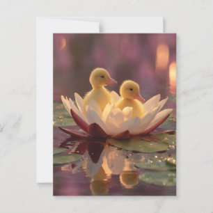 Carte Postale Colliers adorables dans une fleur de lys d'eau
