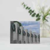 Carte postale commémorative de la Seconde Guerre m (Debout devant)