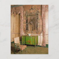 Commode et chaise dans la chambre de chevet de l'é