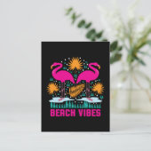 Carte Postale Conception de flamants roses de vibes de plage (Debout devant)