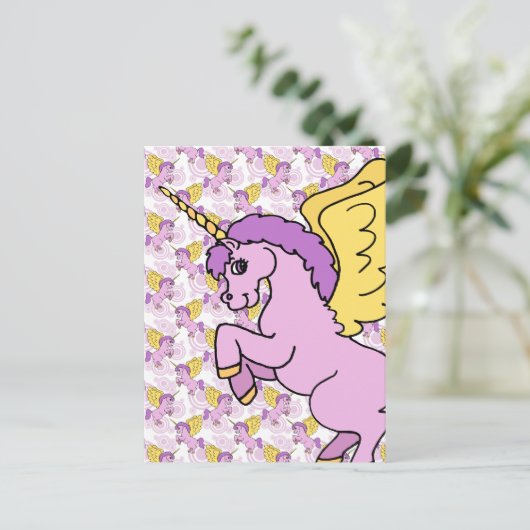 Carte Postale Conception de licorne rose et violette (Debout devant)