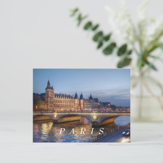 Carte Postale Conciergerie (Debout devant)