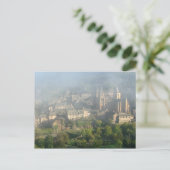 Carte postale Conques, France (Debout devant)