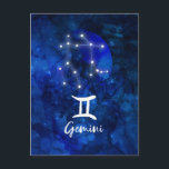 Carte Postale Constellation du zodiaque des Gémeaux Galaxie bleu<br><div class="desc">Constellation du zodiaque Gémeaux Galaxie bleue Design céleste. Avec une police Script brossé tendance, texture de fond aquarelle céleste bleu foncé, constellation d'étoiles brillantes et symbole des Jumeaux. Signe astrologique moderne de naissance Horoscope, est parfait pour tout anniversaire de Gémeaux du 21 mai au 20 juin ! Fait un excellent...</div>