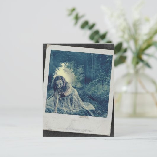 Carte Postale Cool fille Zombie (Debout devant)