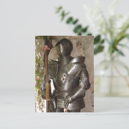 Carte Postale Costume d'armure (Debout devant)