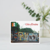 Carte Postale Côte d'Ivoire - Batik Yakro - (Debout devant)