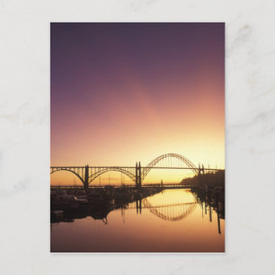 Carte Postale Coucher de soleil derrière le pont de Newport, Ore