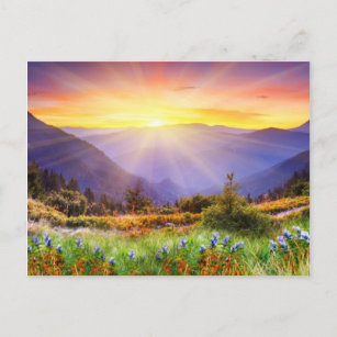 Carte Postale Coucher de soleil majestueux dans le paysage monta
