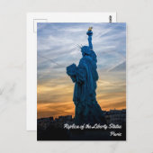 Carte Postale Coucher de soleil sur la réplique de la statue de  (Devant / Derrière)