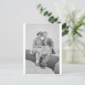 Carte Postale Couple des années 1930 (Debout devant)