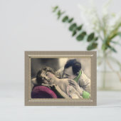 Carte Postale Couple romantique - Baisers à épaules (Debout devant)