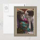 Carte Postale Couple romantique - une femme touche (Devant / Derrière)