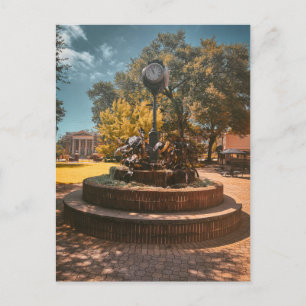 Carte Postale Cour de la fontaine horloge Collège Milledgeville