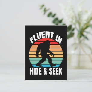 Carte Postale Courant à cache-cache Bigfoot drôle