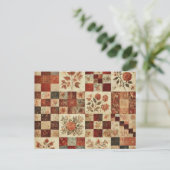 Carte Postale Courtepointe patchwork en terre cuite, motif flora (Debout devant)