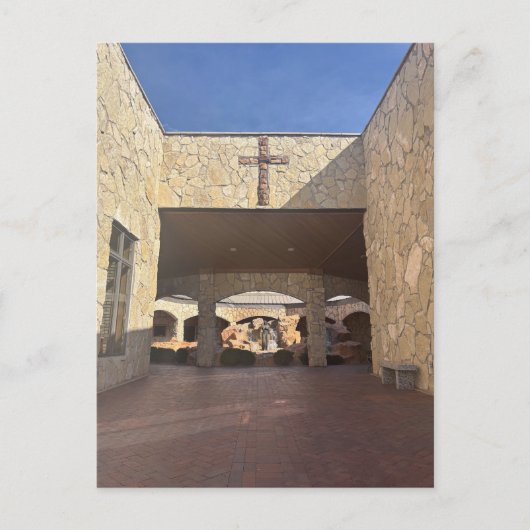 Carte Postale Courtyard en pierre historique (Devant)