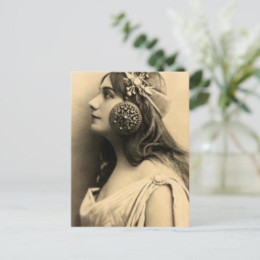 Carte Postale Couvercles Oreilles à la mode (Debout devant)