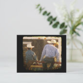 Carte Postale Cowboys sur une clôture de Rodéo TTV (Debout devant)