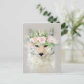 Carte Postale Coyote portant une couronne de fleurs (Debout devant)